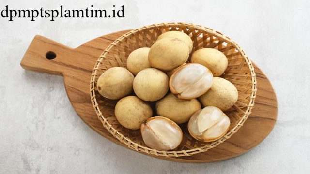 Khasiat Buah Duku: Si Kecil Tropis Kaya Nutrisi untuk Kesehatan