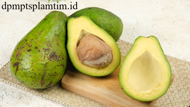 Buah Alpukat: Superfood Tropis Kaya Nutrisi untuk Kesehatan